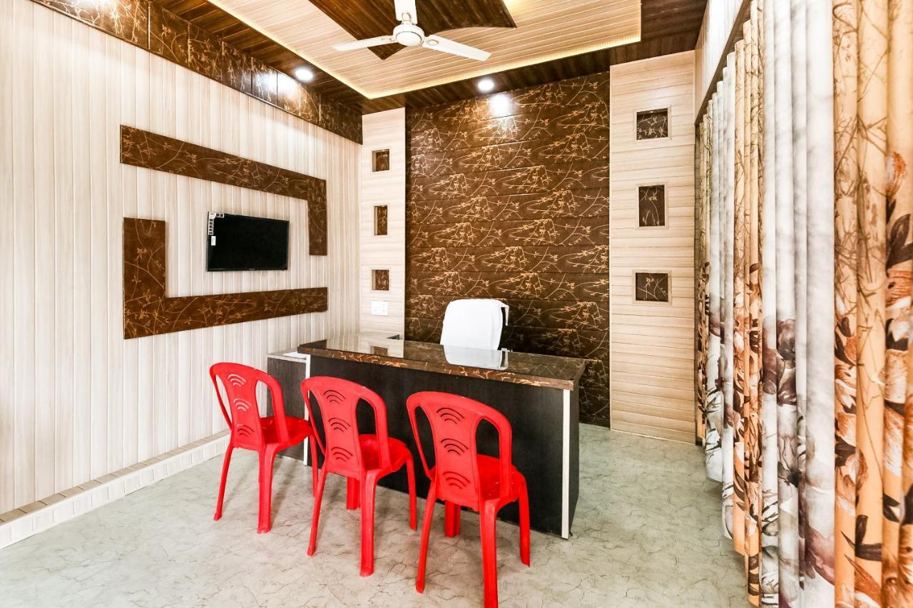 Oyo 69647 Yash Lodge Jabalpur Eksteriør bilde