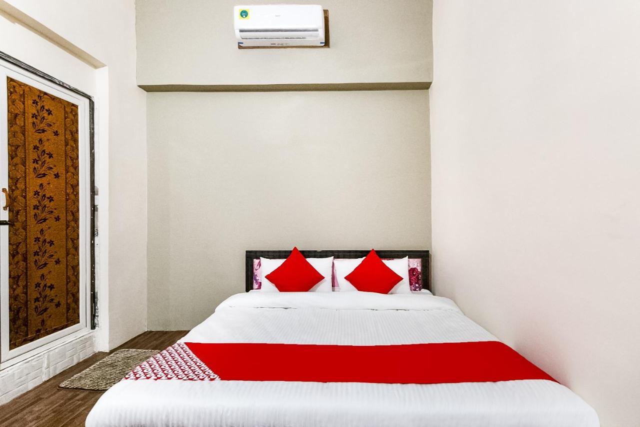 Oyo 69647 Yash Lodge Jabalpur Eksteriør bilde