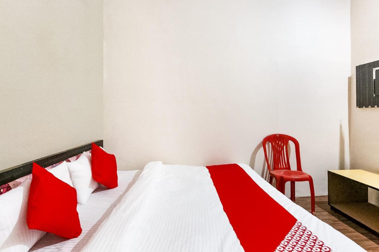 Oyo 69647 Yash Lodge Jabalpur Eksteriør bilde